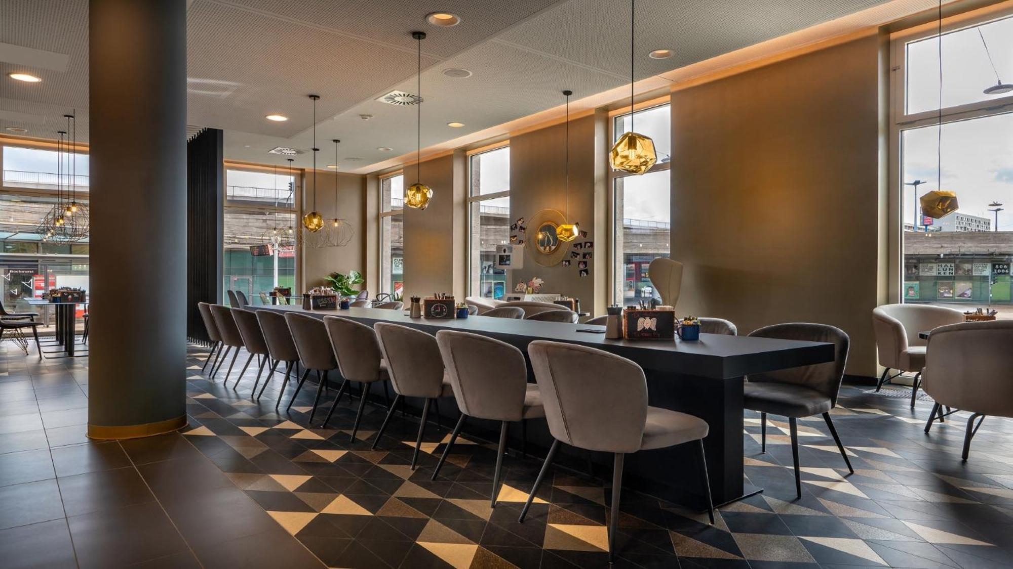 เดอะ นิว ริดจ์ Hotel Halle  ภายนอก รูปภาพ
